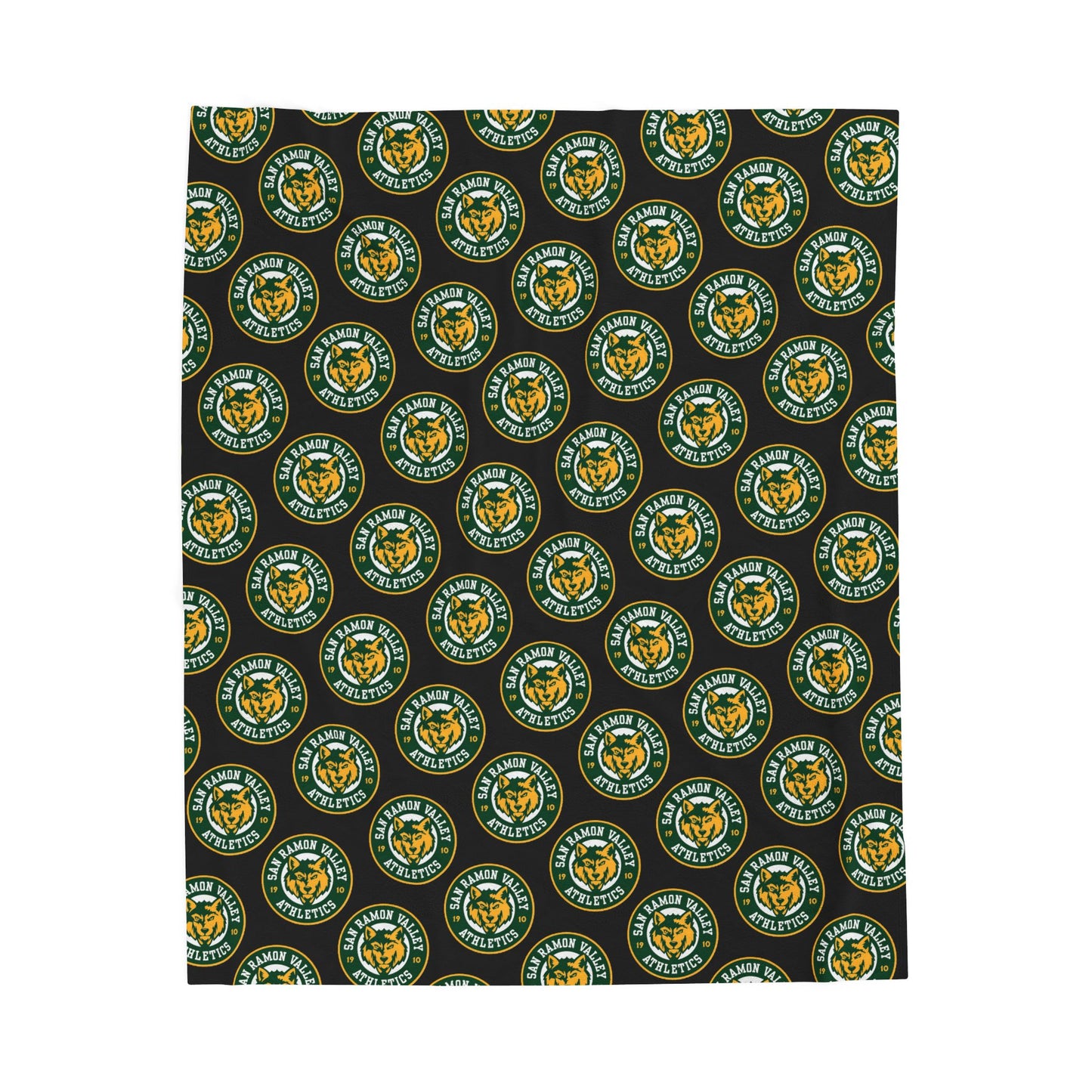 Green Celtic Knot Velveteen Plush Blanket – Cozy St. Patrick’s Day Throw